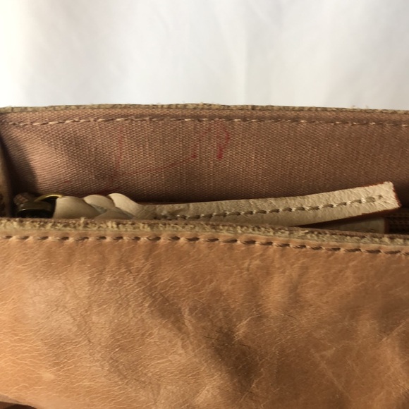 THE SAK tan, cream, and navy blue genuine leather shoulder bag. Braided strap. - Picture 11 of 14